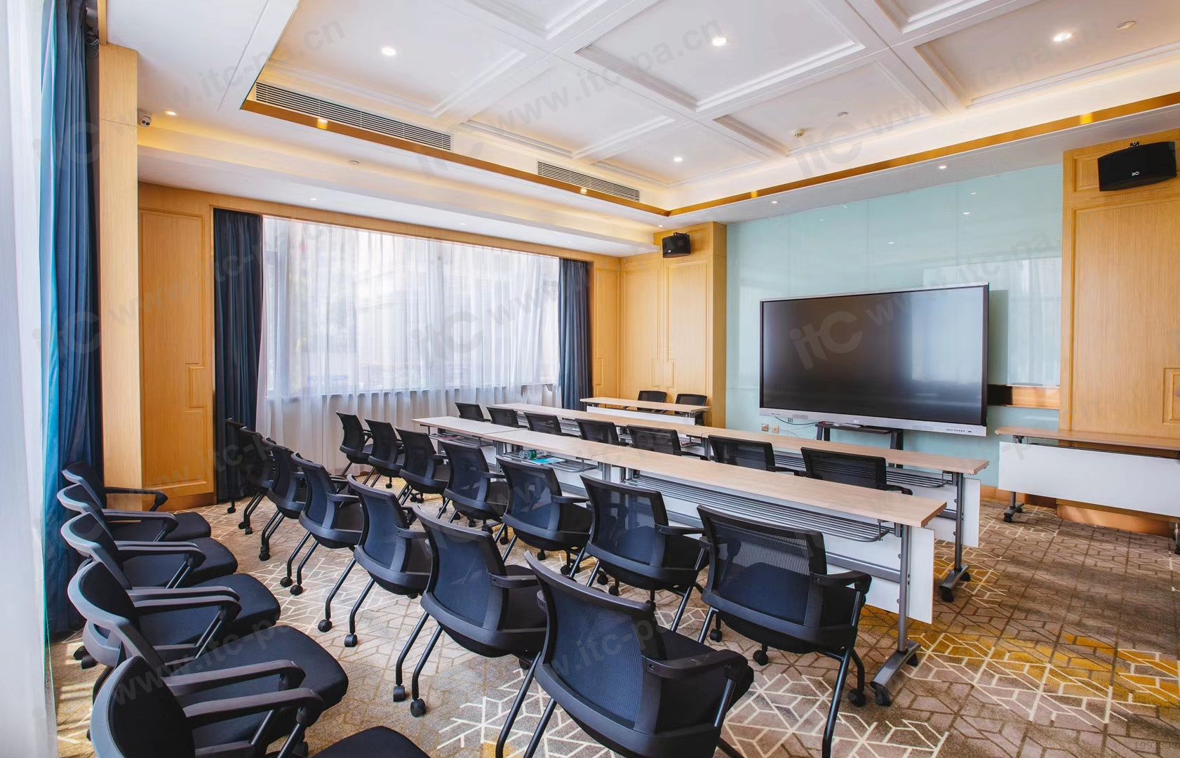 interactive flat panel display 